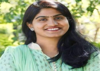 बीडच्या कलेक्टर दीपा मुधोळ-मुंडे भाषणात नं १ कारवाई मात्र ० आहे