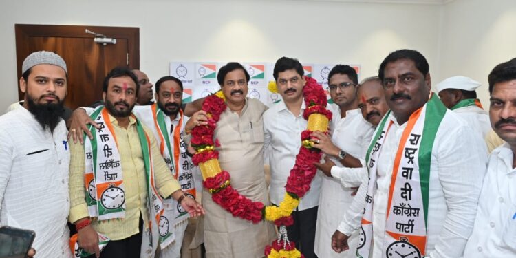 ग्रामीण भागामध्ये डॉ. योगेश क्षीरसागरांची पॉवरफुल एन्ट्री